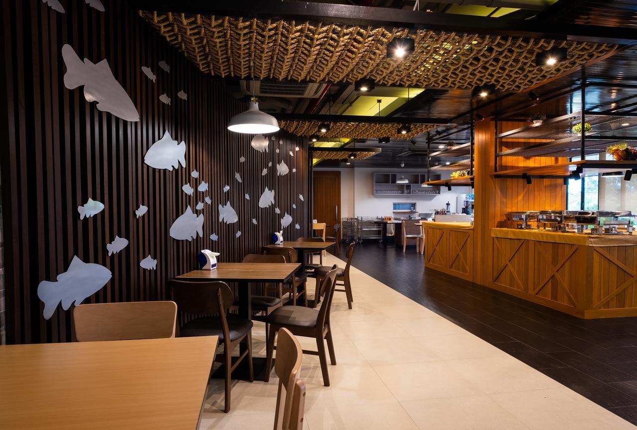 S.22 Hotel Suratthani Сураттхани Экстерьер фото