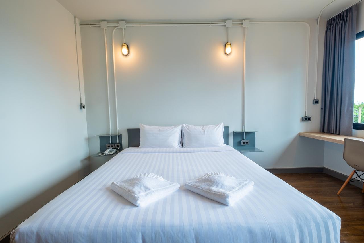 S.22 Hotel Suratthani Сураттхани Экстерьер фото